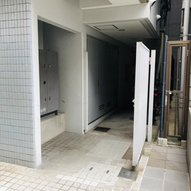 中央精工ビル エントランス