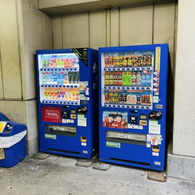 トゥモロービル 自動販売機