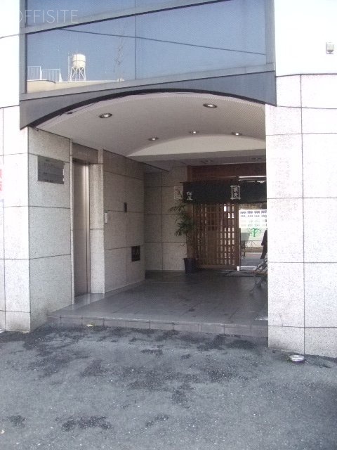 松風ビル エントランス