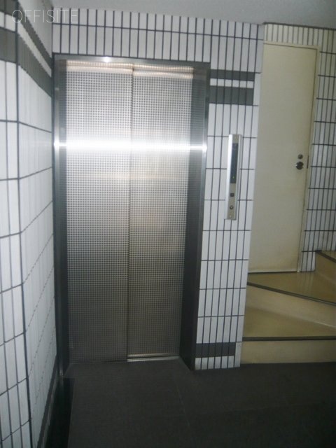 FIRST KKビル エレベーター