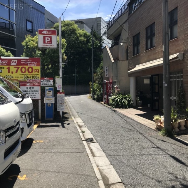 SDS高輪ビル　ビル前面道路