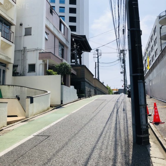赤坂オフィスハイツ 前面道路