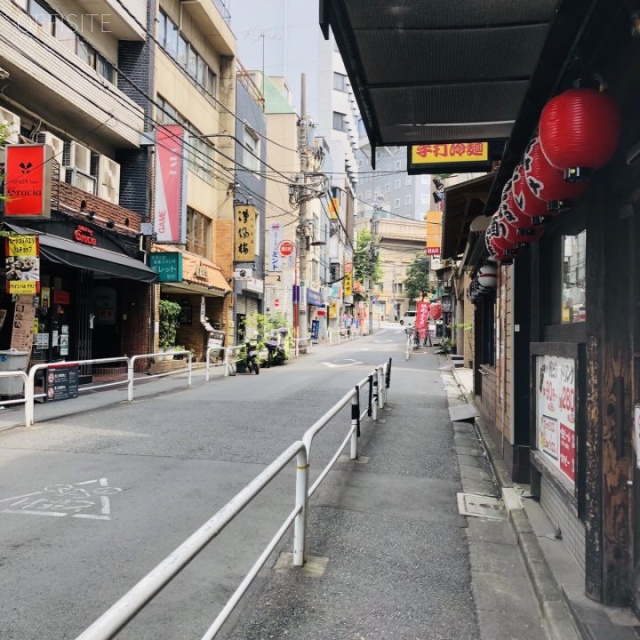 神田小川町太田屋ビル ビル前面道路