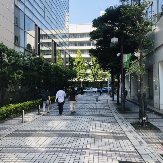 川崎野村證券ビル ビル前面道路