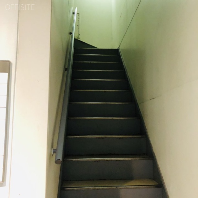 新宿島津ビル エントランス