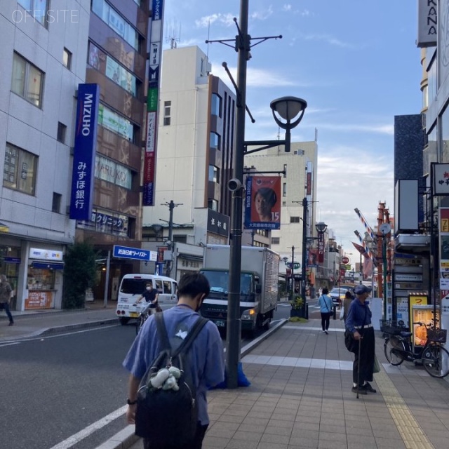 FUJI BUILDING ビル前面道路