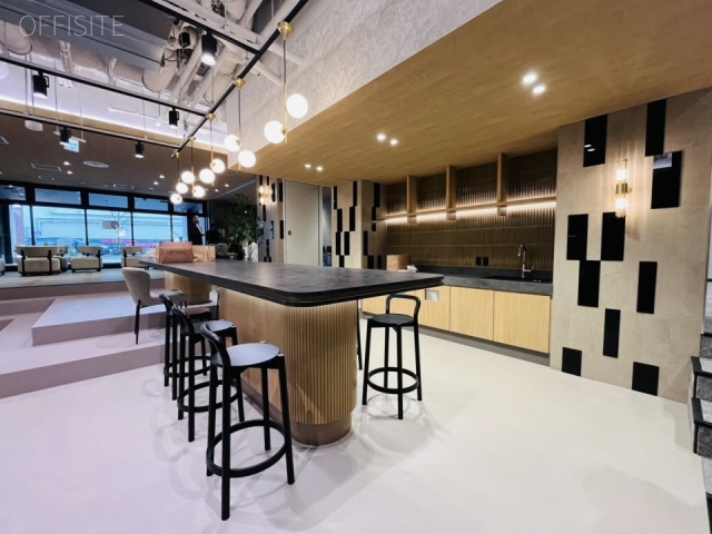 X-BASE SHIBUYA(クロスベースシブヤ) エントランス