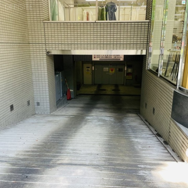 本町奥田ビル　駐車場