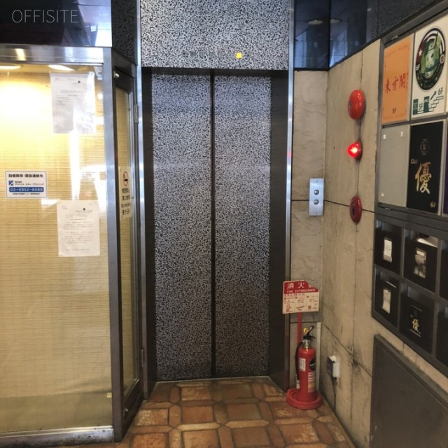 ヤブタビル エレベーター