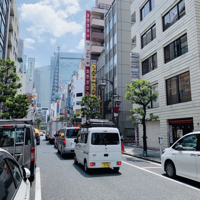 新橋862ビル ビル前面道路