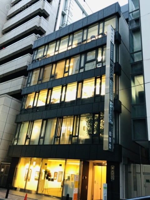 岩上ビル 外観