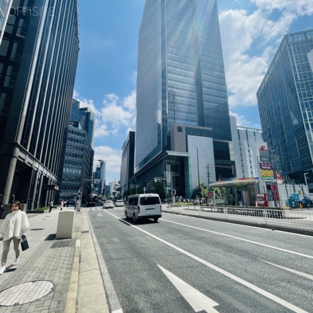 メビウス名古屋ビル 前面道路