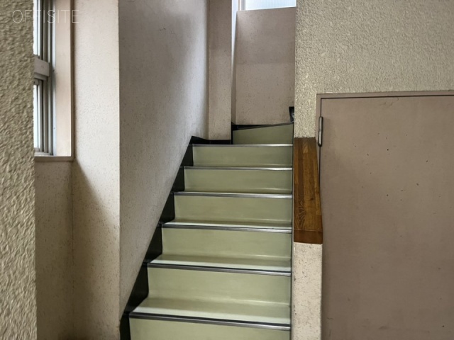 高木ビル　エントランス