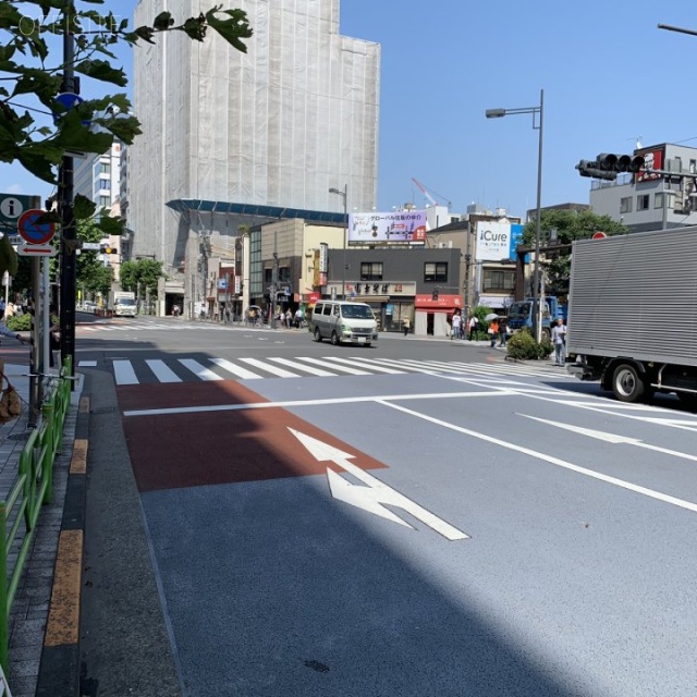 TMビル ビル前面道路