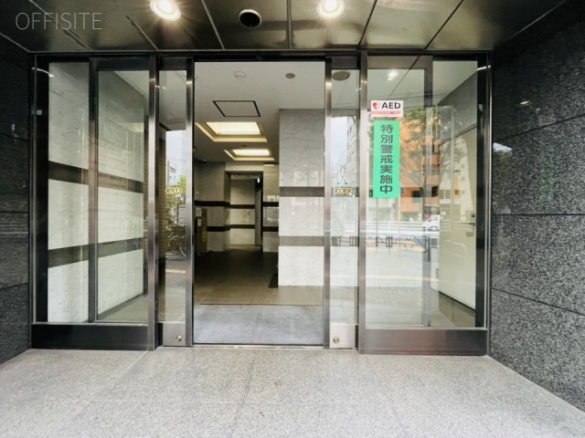 京王新宿321ビル エントランス