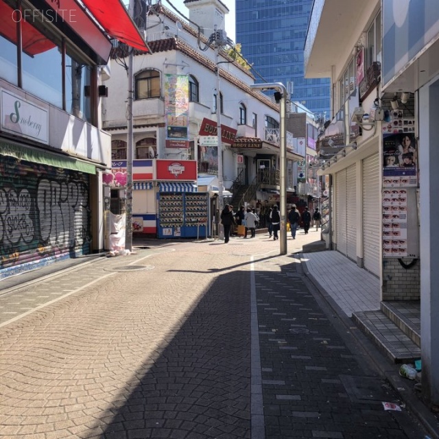 ハッピーハーツ ビル前面道路