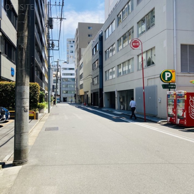 KK ビル前面道路