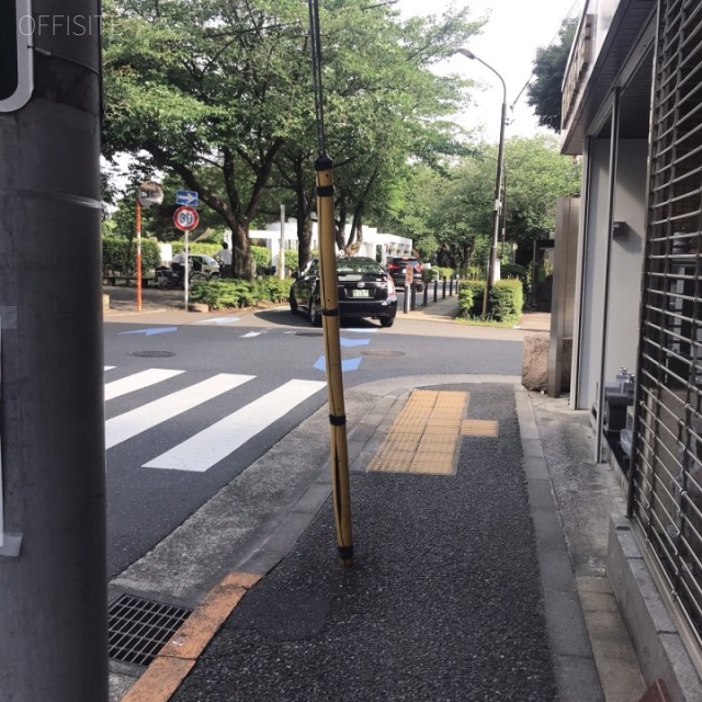 モーリンビル ビル前面道路