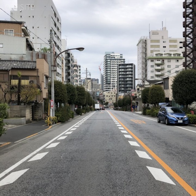 KEN21 ビル前面道路