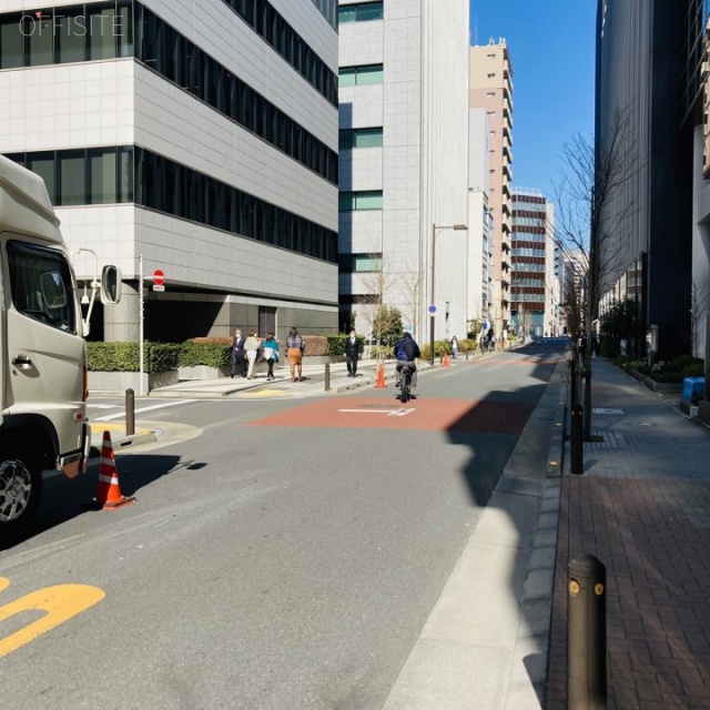 TAF京橋ビル ビル前面道路