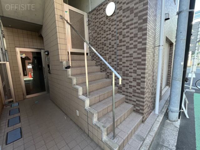 イーストンビル西早稲田　エントランス