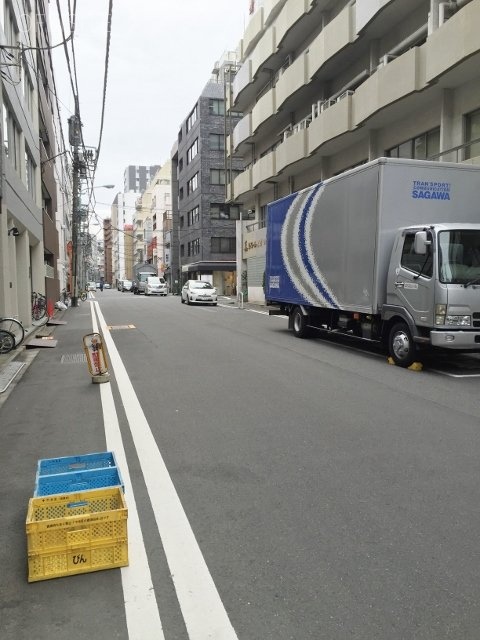 日本橋津多屋ビル ビル前面道路