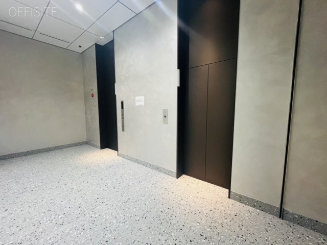 BIZCORE飯田橋　エントランス