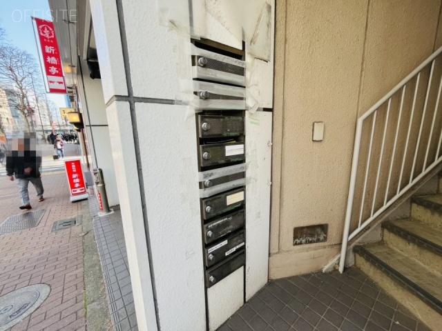 新橋アオヤギビル エントランス