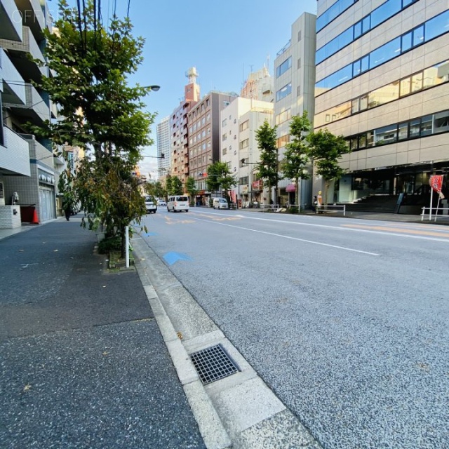 北海芝ビル　ビル前面道路