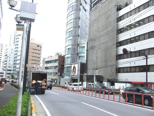 第7宮庭マンション ビル前面道路