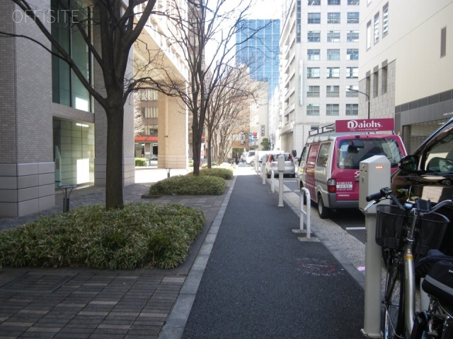 マスダビル ビル前面道路