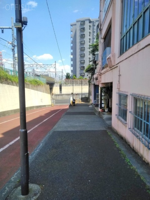 サンパークビル ビル前面道路