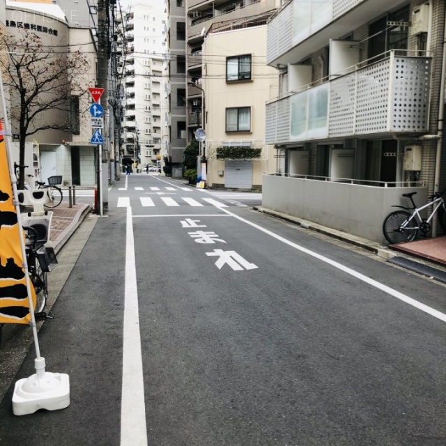 MASAビル ビル前面道路