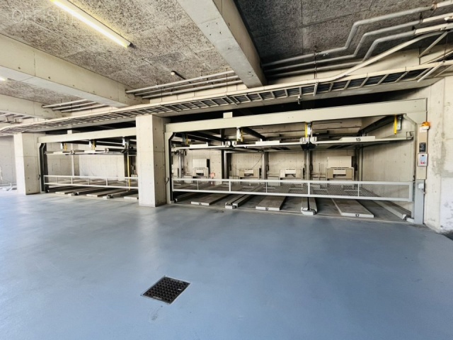 ラーズビル 敷地内駐車場 月額契約で利用できる駐車スペース