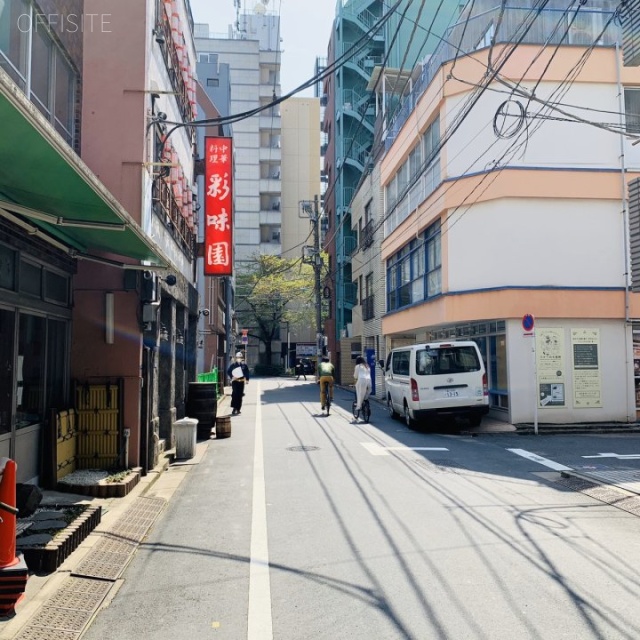 トータスビル ビル前面道路