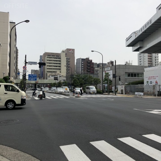 早川ビル ビル前面道路