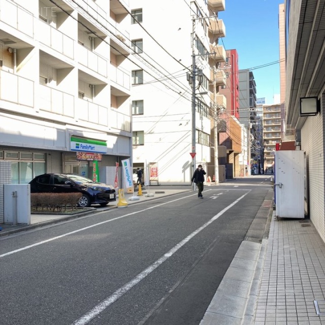 相生ビル ビル前面道路