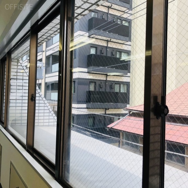 秀和ビル　室内