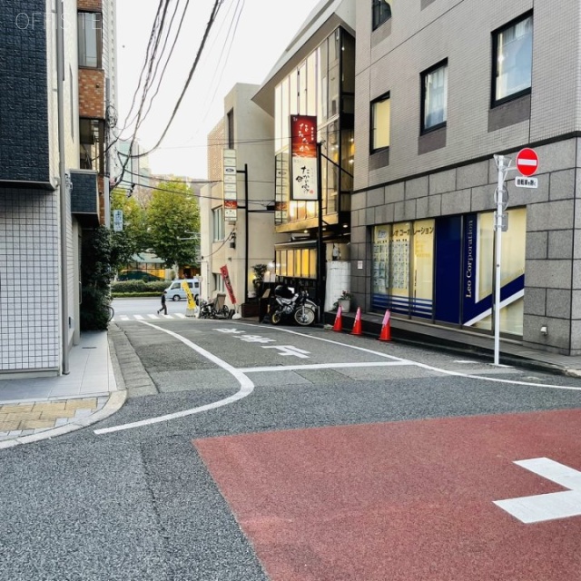 MKビル ビル前面道路