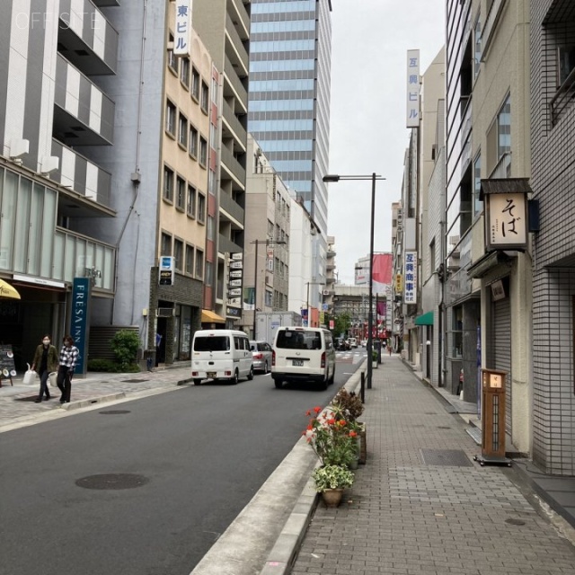 第15岡崎ビル　ビル前面道路