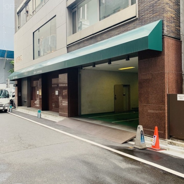 毛利ビル 駐車場