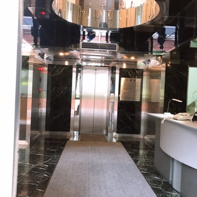 東京真珠ビル エレベーター