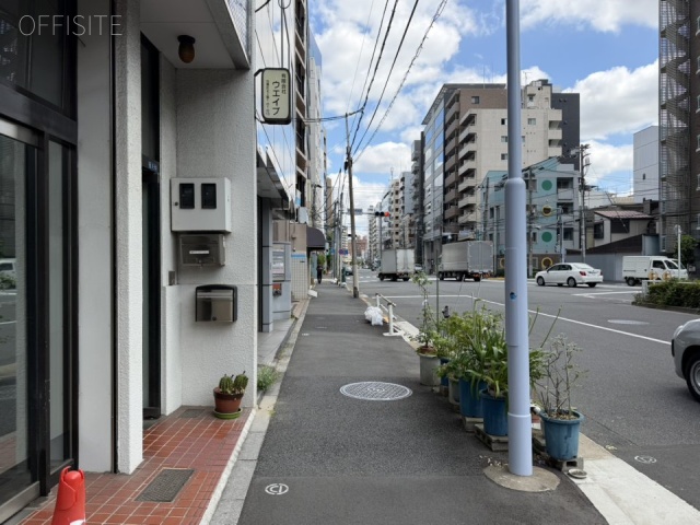 加藤ビル　前面歩道