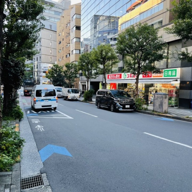 相模屋本社ビル ビル前面道路