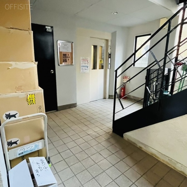 細川ビル エントランス