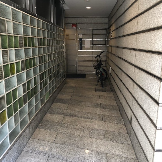 成和銀座ビル エントランス