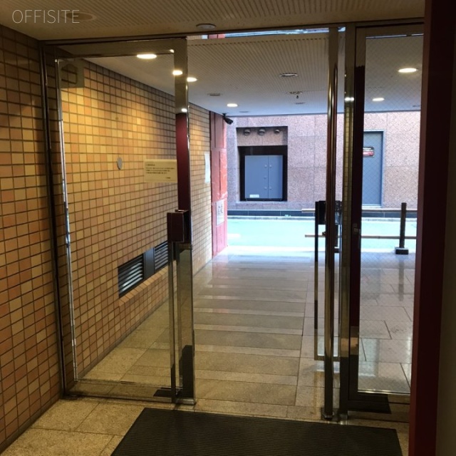 池袋山口ビル エントランス