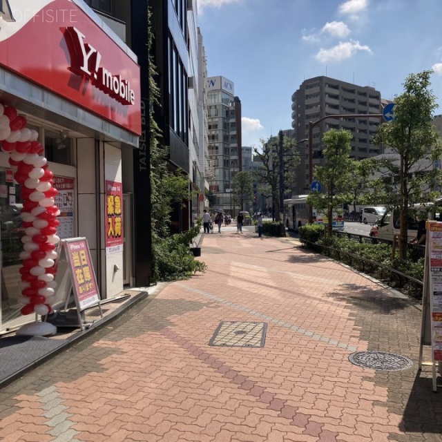 新木(しんぼく)ビル 前面道路