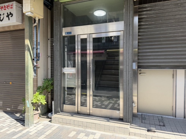 藤木ビル　オフィスビル出入口