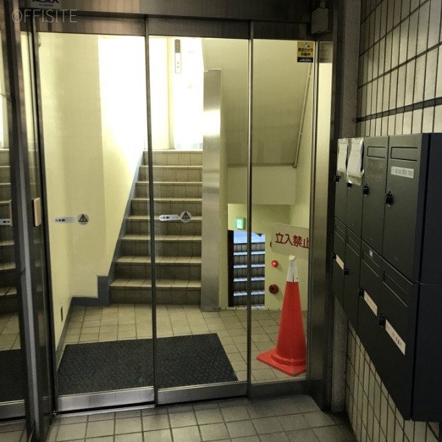 TH代々木ビル エントランス